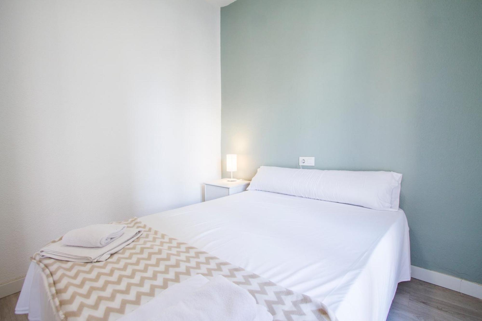 Apartamentos Tetuan Sandino Мадрид Екстериор снимка