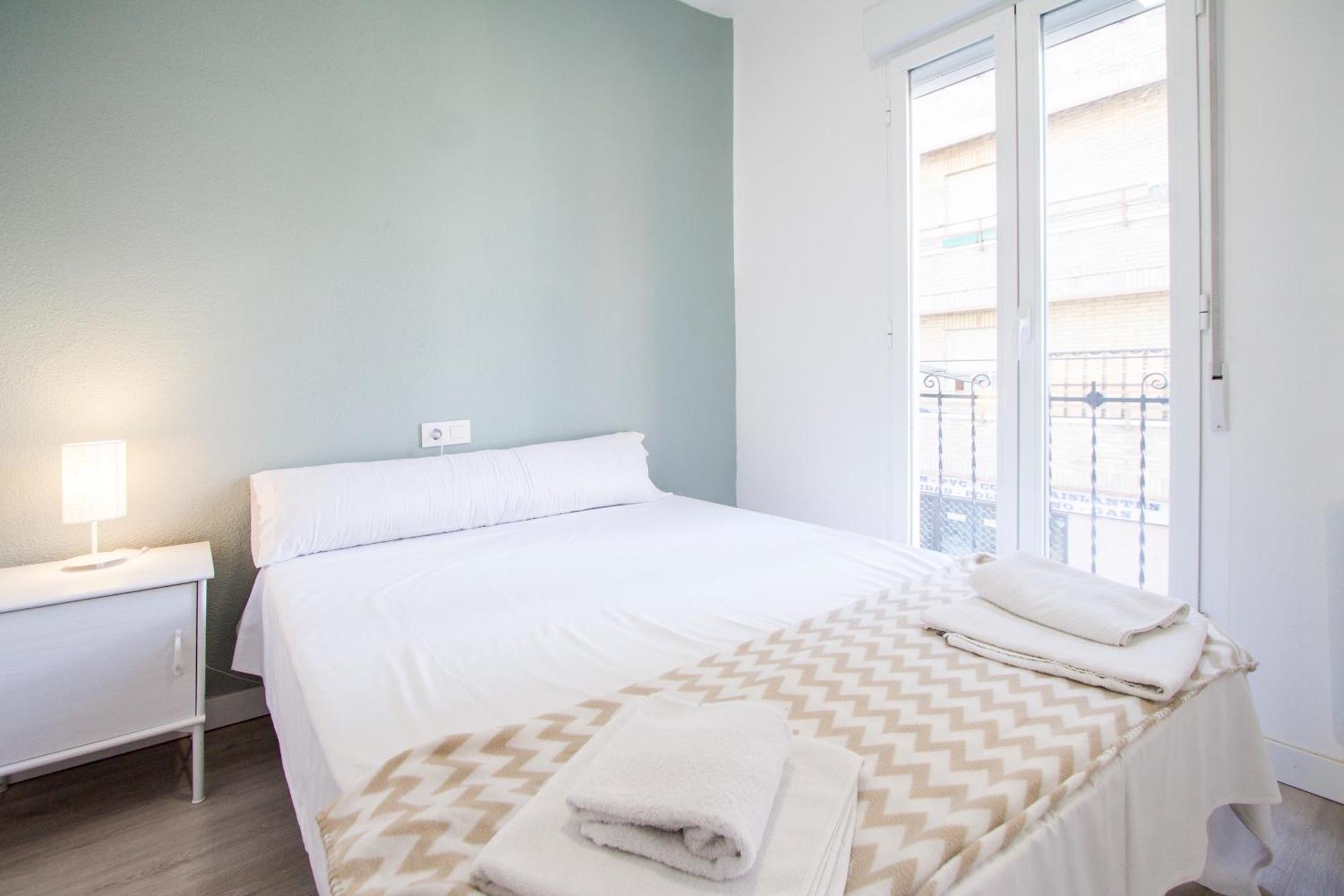 Apartamentos Tetuan Sandino Мадрид Екстериор снимка