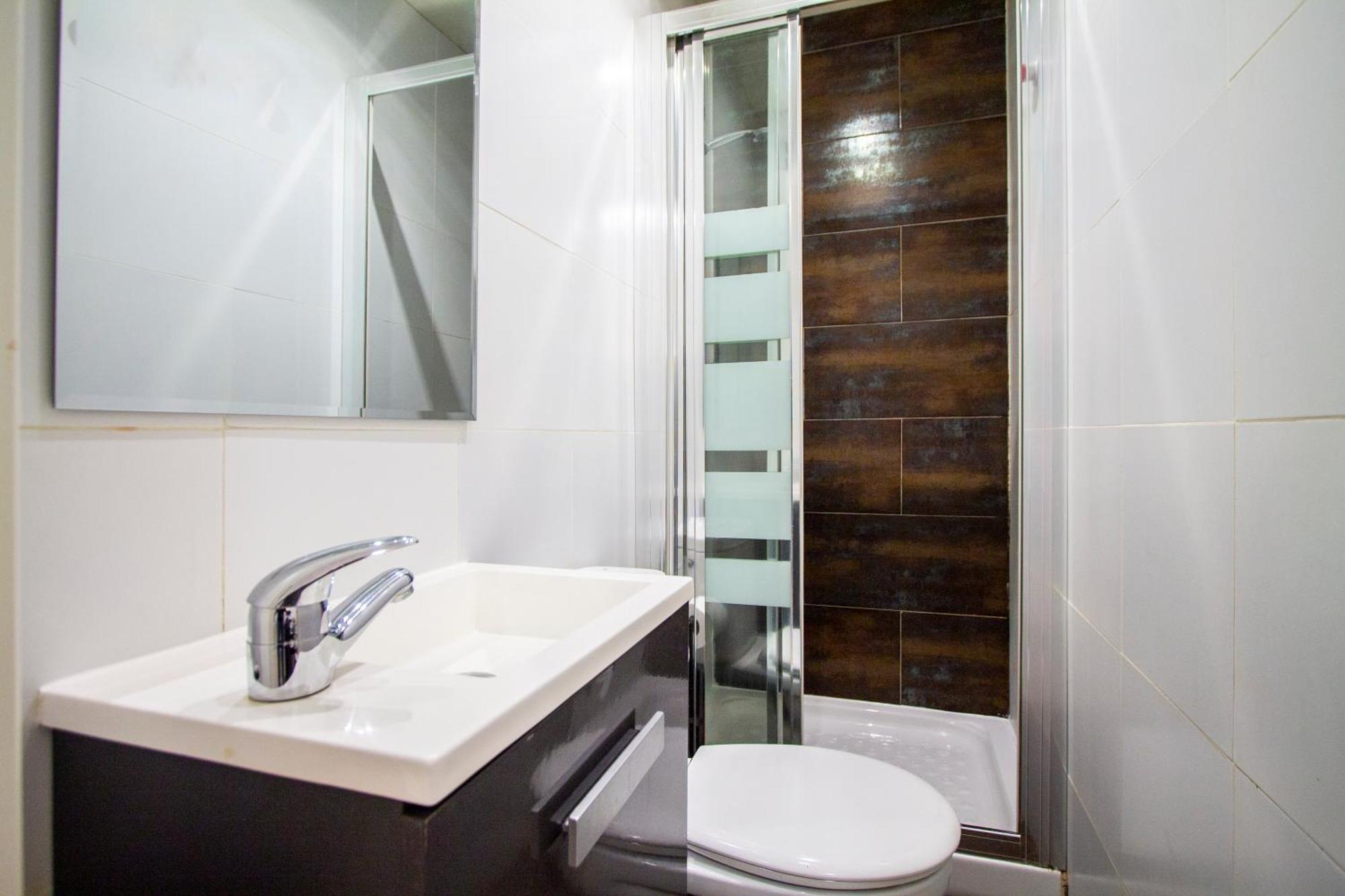 Apartamentos Tetuan Sandino Мадрид Екстериор снимка
