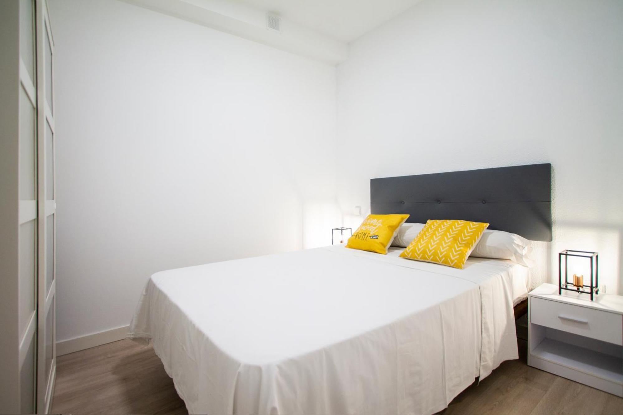 Apartamentos Tetuan Sandino Мадрид Екстериор снимка