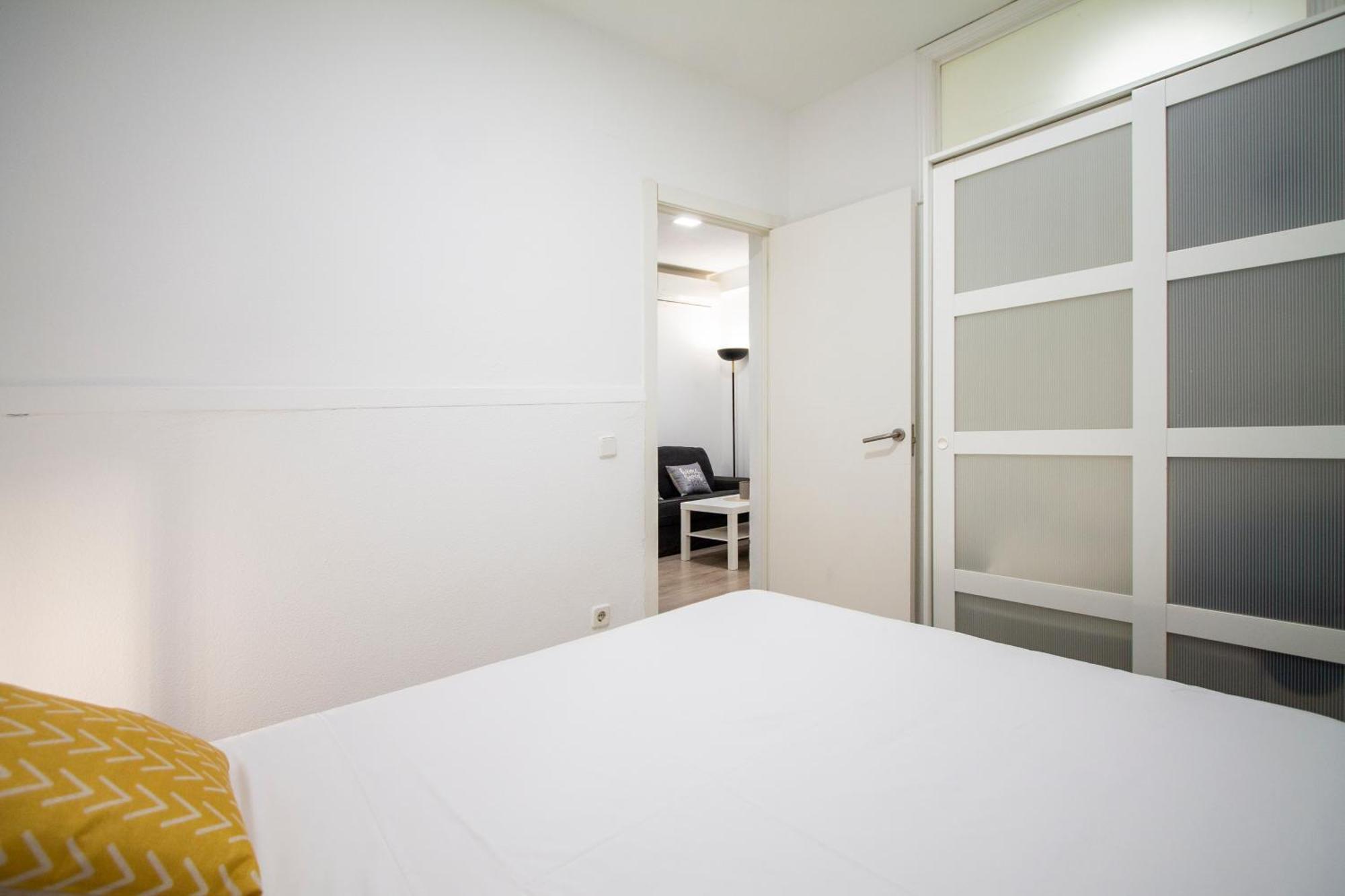 Apartamentos Tetuan Sandino Мадрид Екстериор снимка