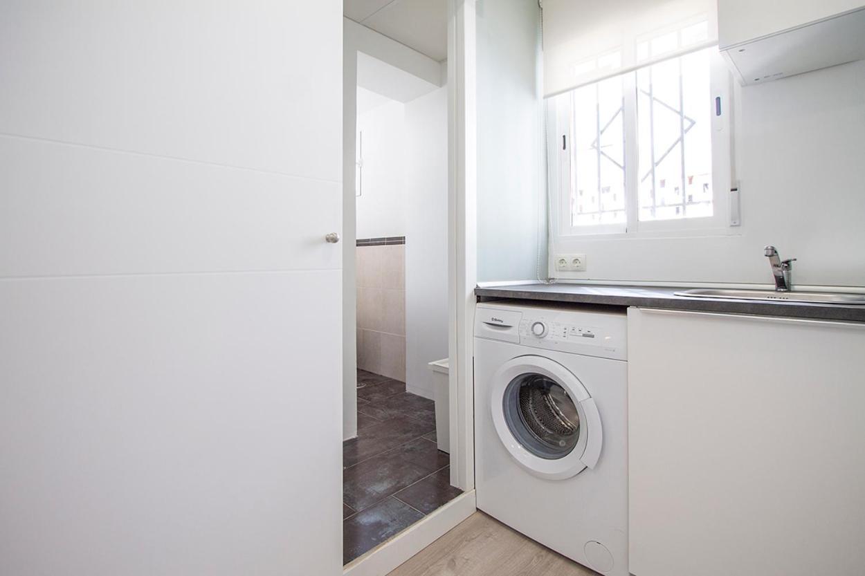Apartamentos Tetuan Sandino Мадрид Екстериор снимка