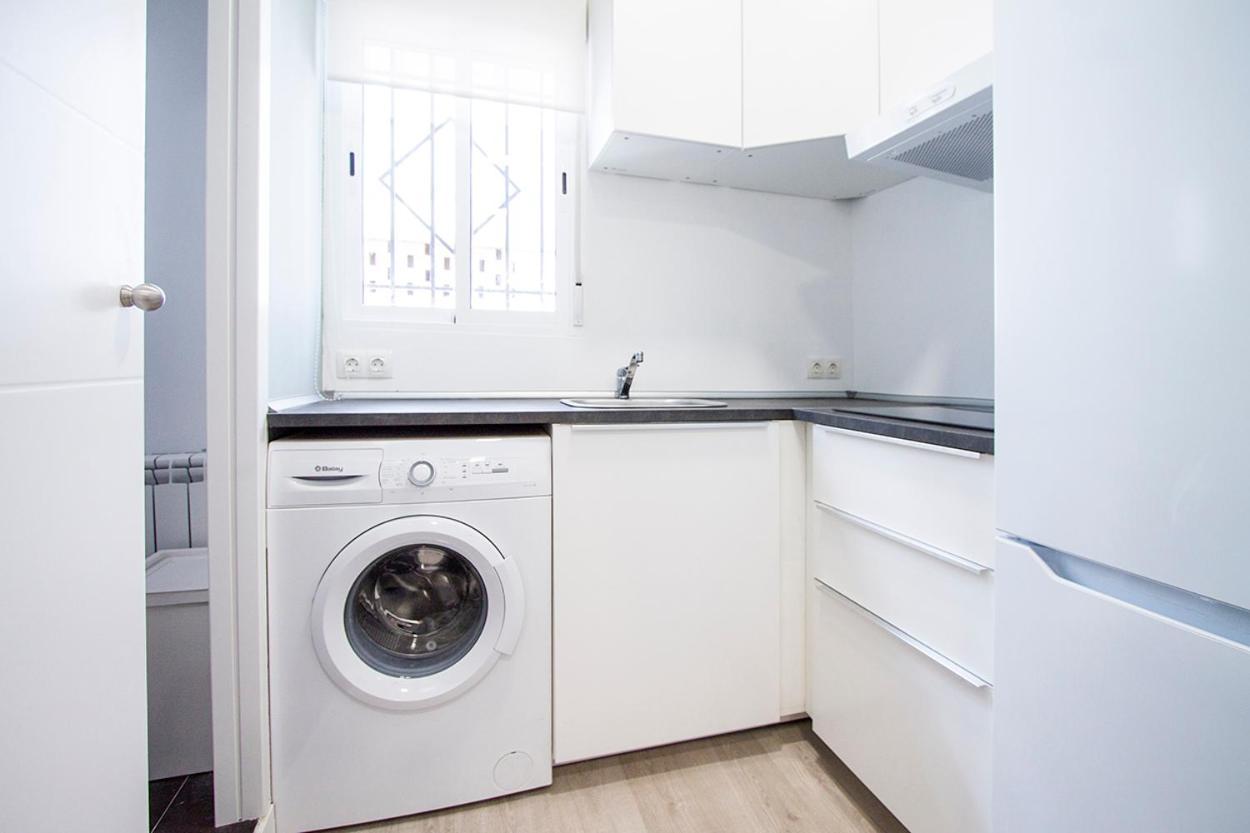 Apartamentos Tetuan Sandino Мадрид Екстериор снимка