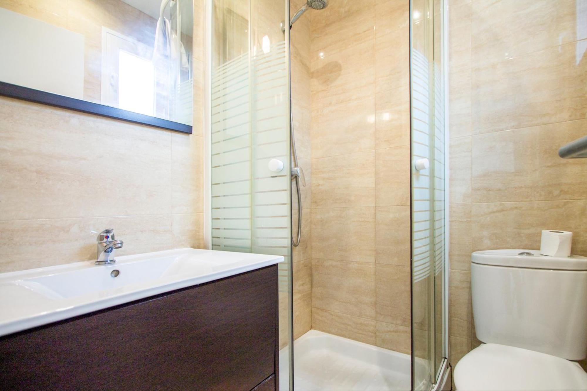 Apartamentos Tetuan Sandino Мадрид Екстериор снимка