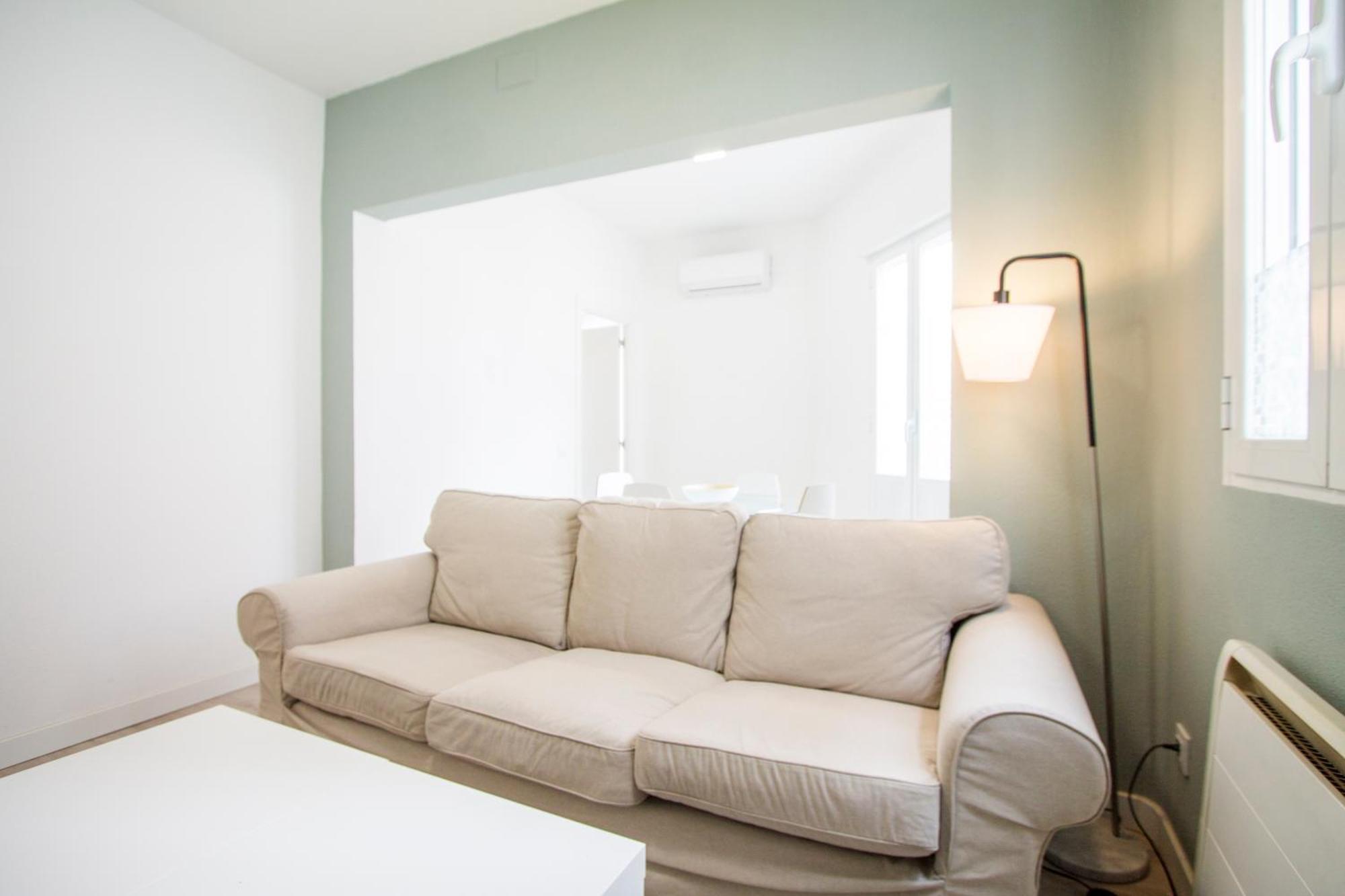 Apartamentos Tetuan Sandino Мадрид Екстериор снимка